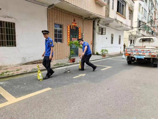 清路障！肇庆高要开展违规占用公共停车位专项整治行动(图2)