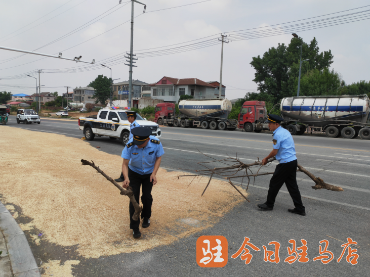 上蔡县交通运输综合行政执法大队开展公路打场晒粮专项整治行动(图2)