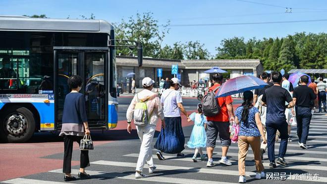 中国智驾狙击特斯拉FSD华为稳赢因为中国富人？(图12)