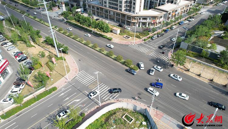 大众网快快帮丨十字路口现“拦路虎”市民直