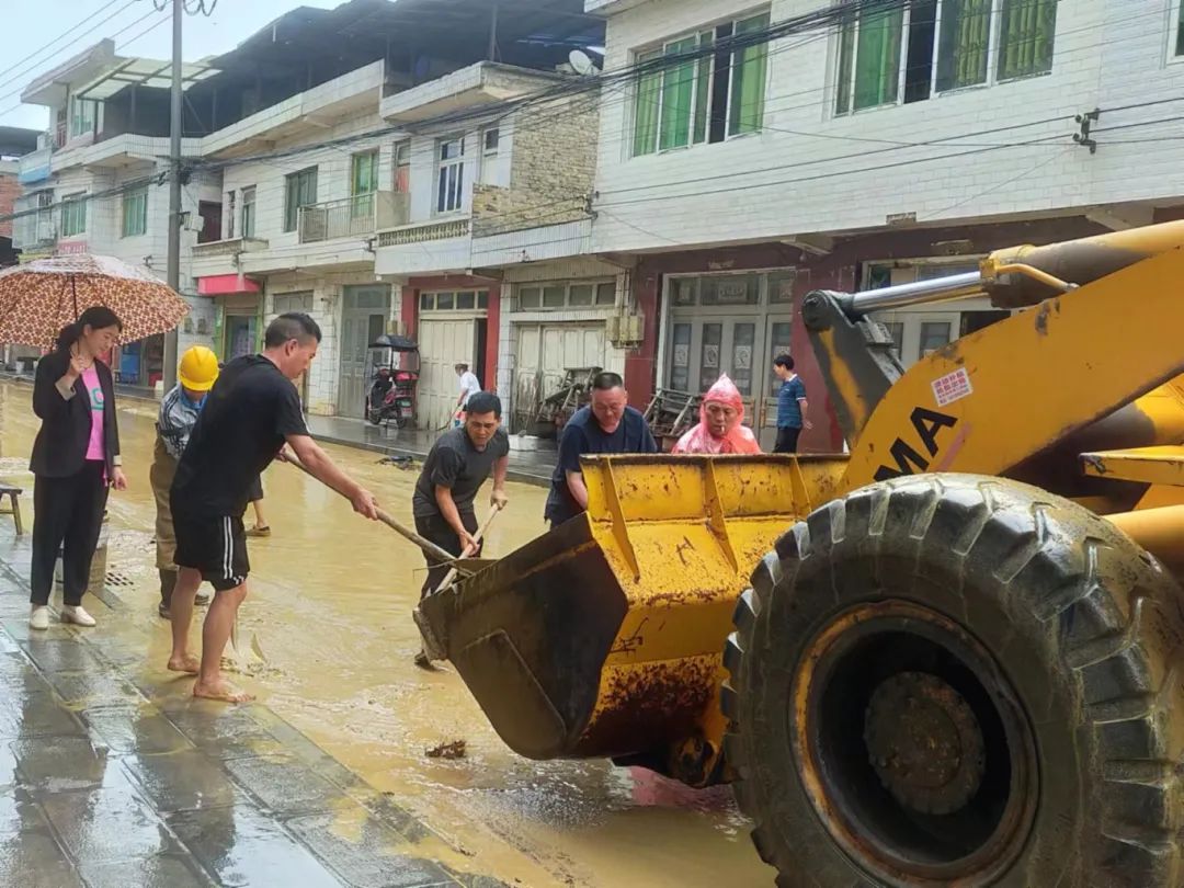 汇川区山盆镇：“汛”速响应党群共筑防汛安全防线(图4)