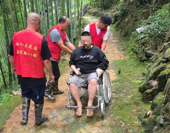 关键时刻冲得上去危急关头豁得出来｜基层党