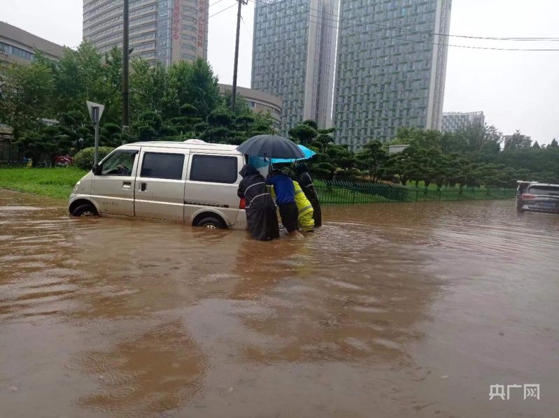 以“迅”防“汛”南昌抢险排涝护平安(图4)