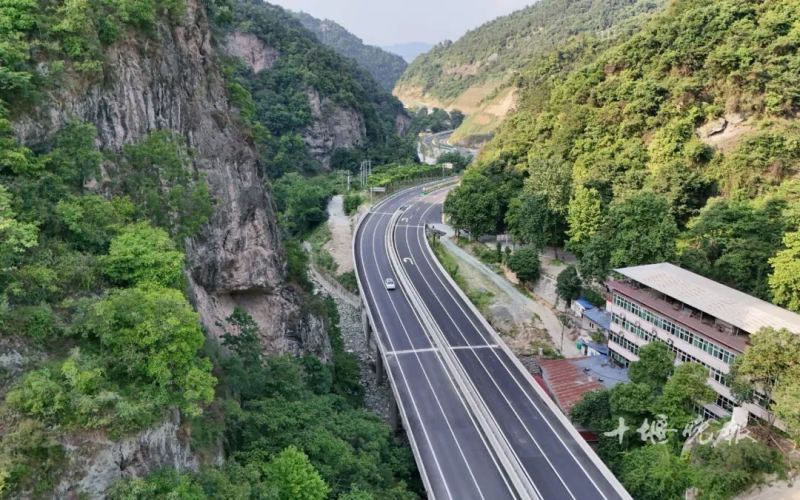 十堰人期待已久！垭子至大川一级路正式竣工通车(图3)
