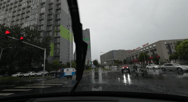 城区道路实测理想ADMax30十大用车场景(图8)