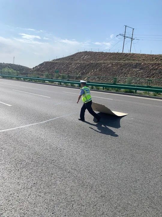 包头一高速路段发生这样一幕!(图3)