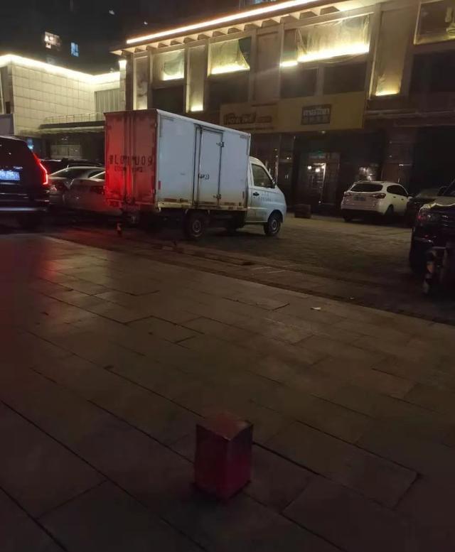 图说山西:昨晚临汾一私设路障又伤人了!(图3)