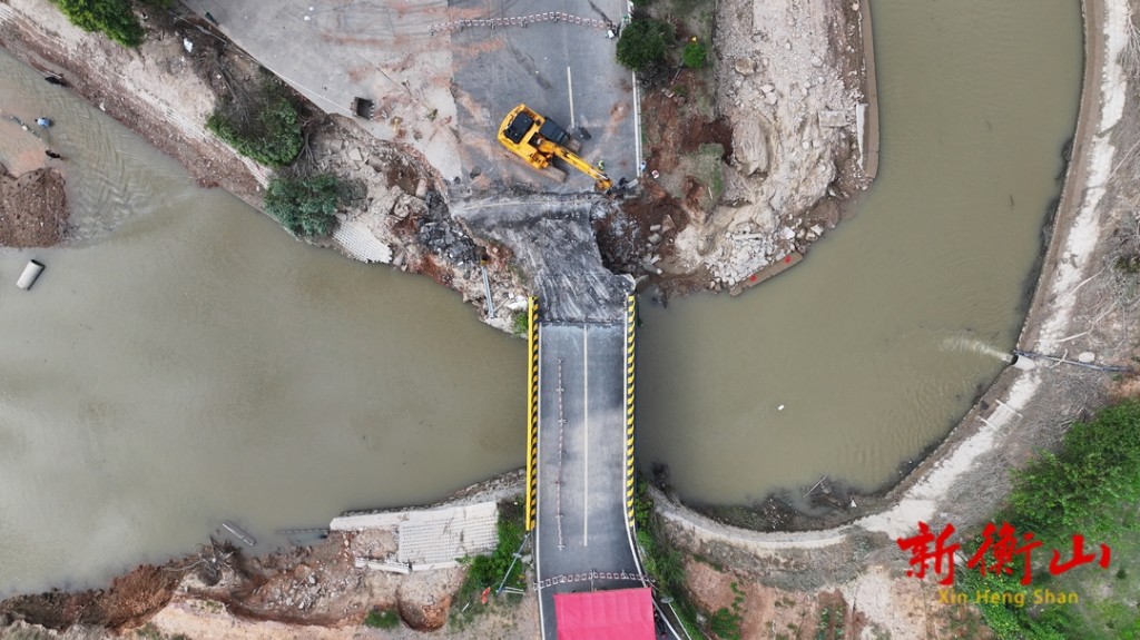 衡山县长江镇：稳步推进X111线石桥铺桥灾后修复工作(图3)