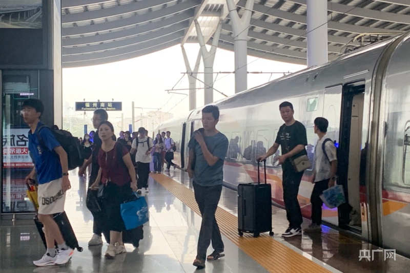 在现场|直击台风“格美”登陆给福建带来风雨影响7669万人受灾(图6)