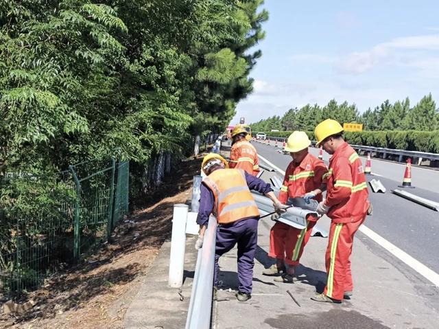 江西省交通投资集团九江管理中心：抢抓养护黄金期扎实做好高速公路养护工作(图2)