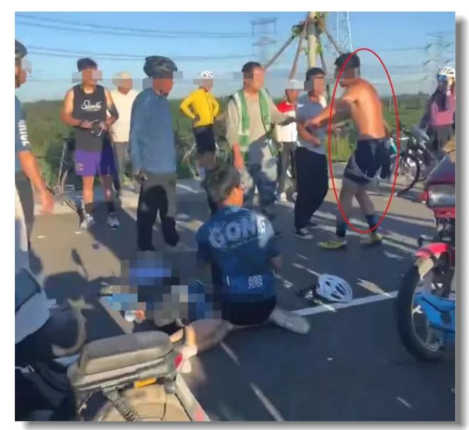 碾压骑行娃的司机“恐担刑责”？还有天理吗？(图2)