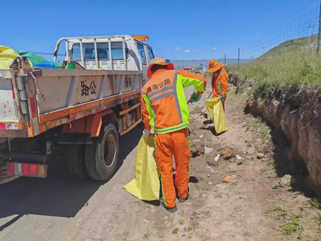 果洛公路总段多措并举做好秋季公路养护工作(图2)