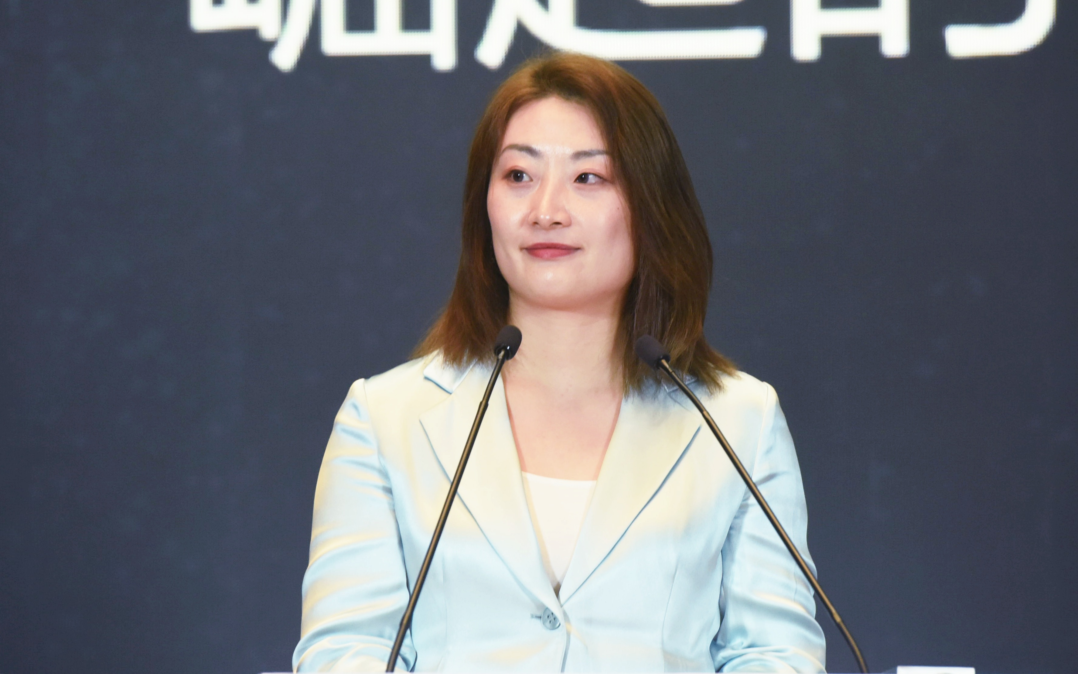 新闻8点见丨北京公交车道又有变化；打人女司机有哪些责要追？(图5)