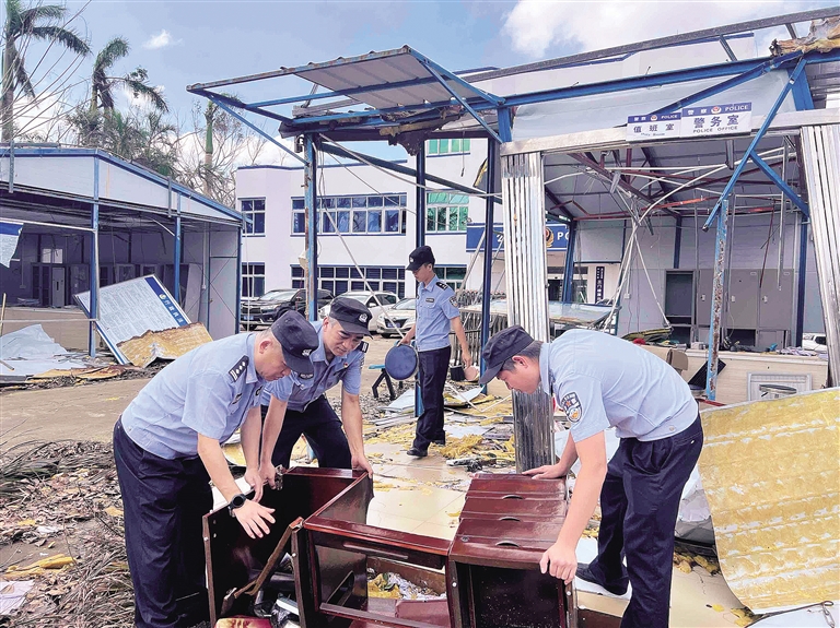 灾后警民“双向奔赴”很暖(图1)