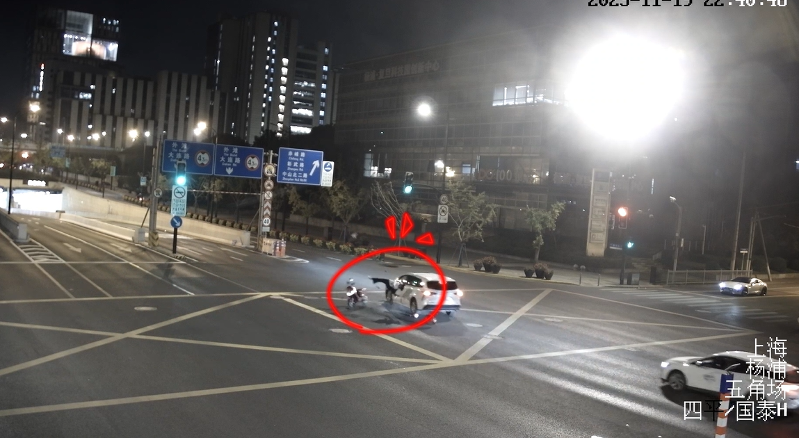 人民城市·五周年让非机动车“左转”更安全