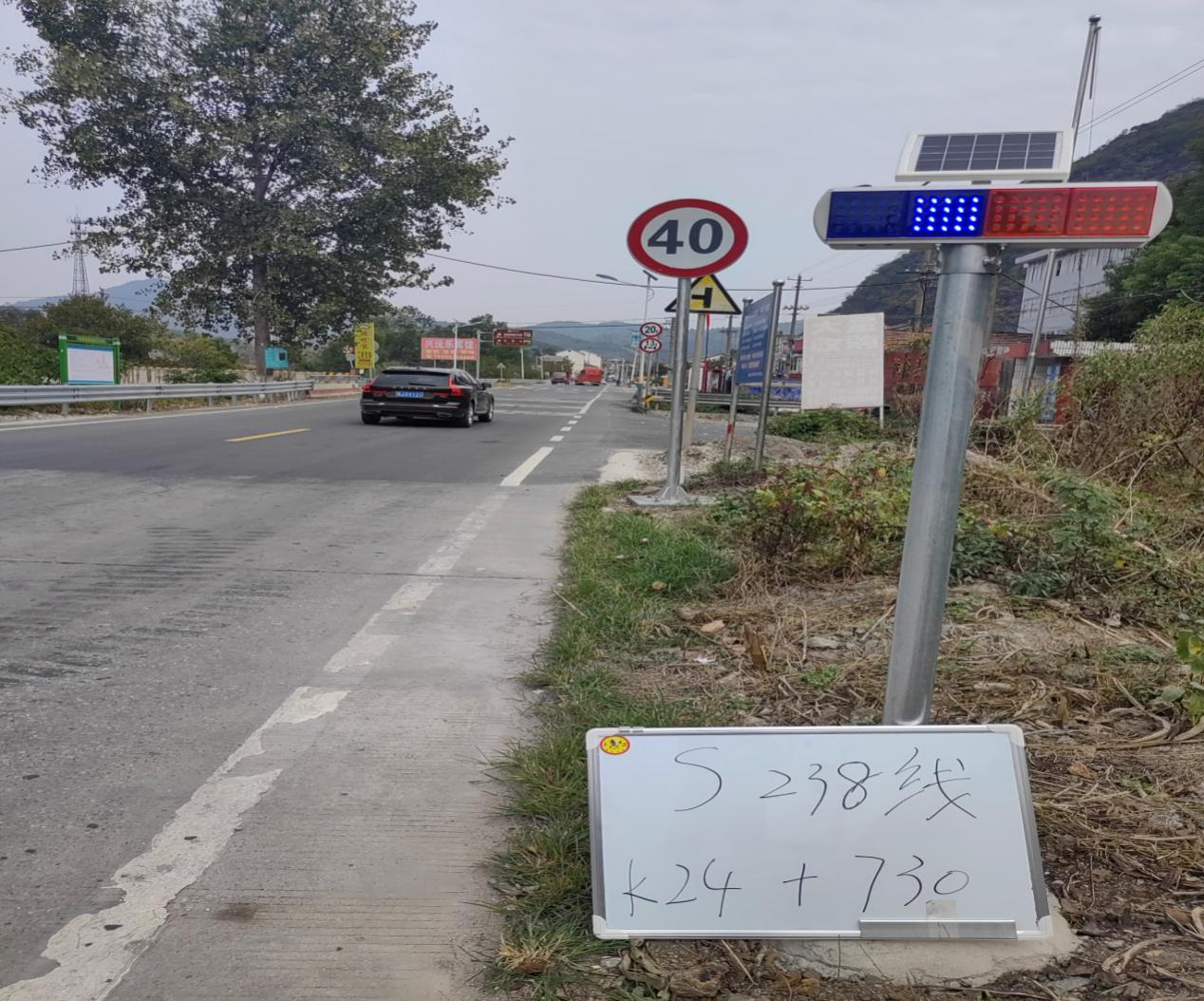 桃源公路：“小”护栏守护“大”安全(图2)