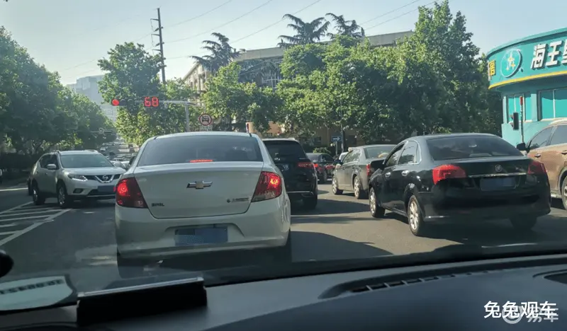 开车看到这5样东西马上警惕否则就要吃亏！