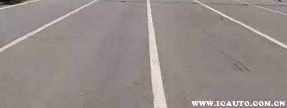 马路上画的各种线道路标线大全及图解(图2)