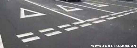 马路上画的各种线道路标线大全及图解(图3)