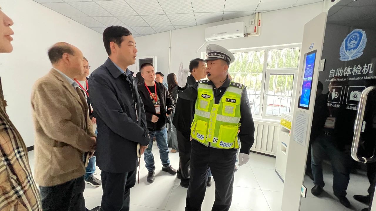 从人车混行到各行其道！常住人口过2万的大型小区有啥“治堵密码”？(图2)