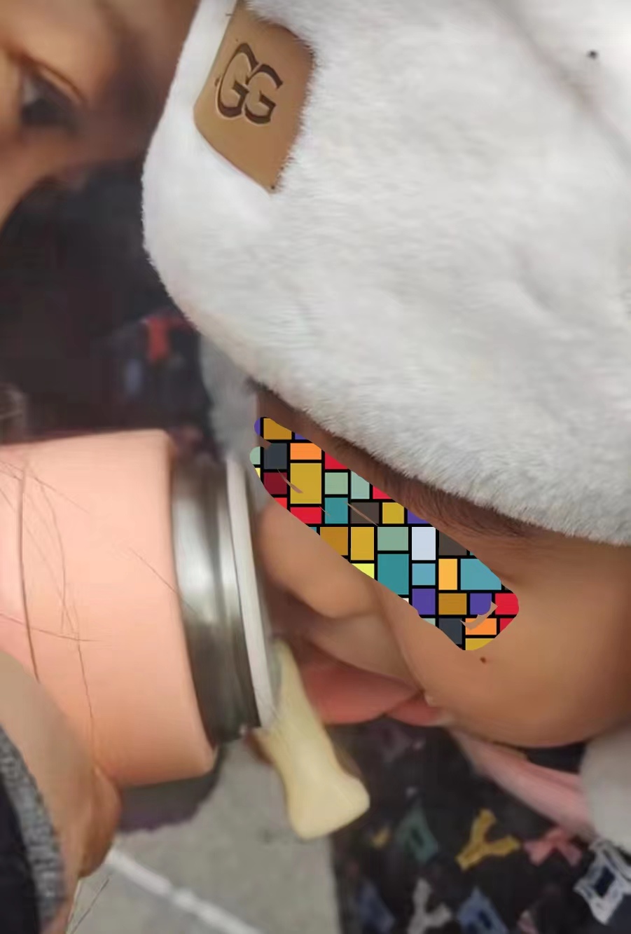 防止“南方小土豆”舔铁中央大街的铁柱子都被包起来了？(图4)