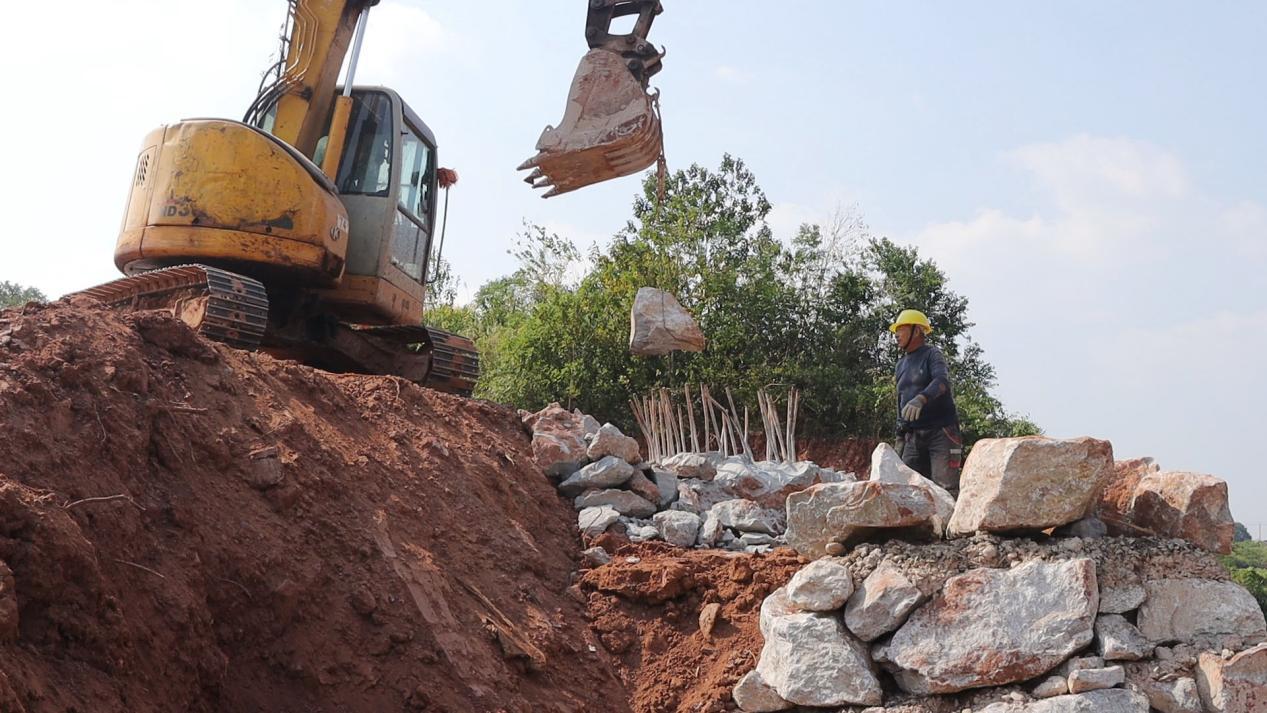 城乡公路“焕”新颜修路便民暖人心(图2)