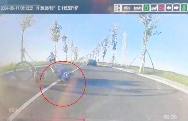 男孩骑行被碾身亡事件愈演愈烈：雪崩的时候