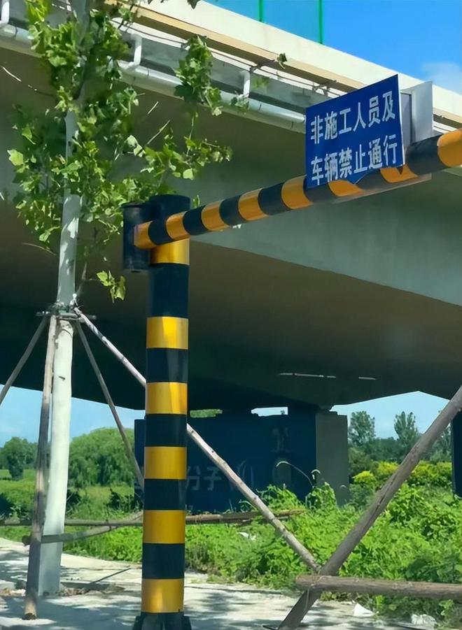 男孩骑行被碾身亡事件愈演愈烈：雪崩的时候没有一个人是无辜的(图8)