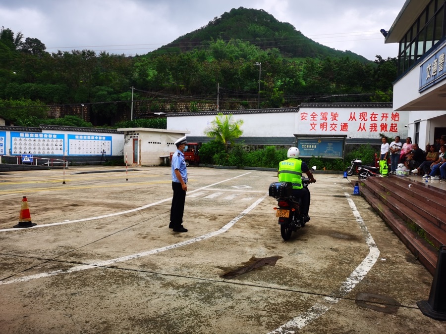 宁洱有道风“警”线_新华网(图3)