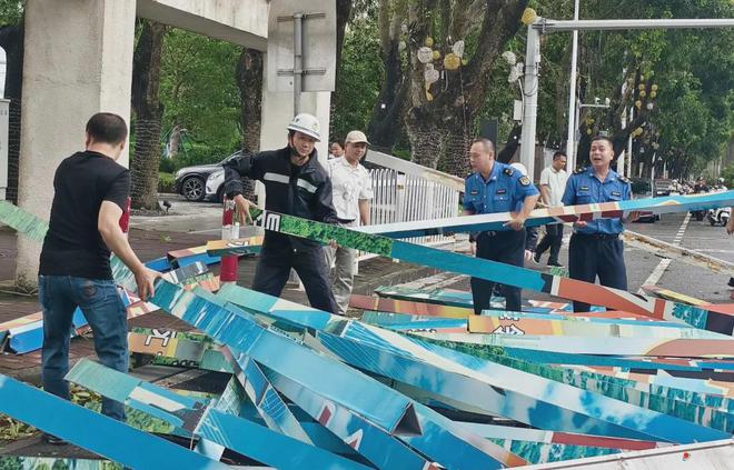 湛江客运班车、公交、机场恢复营运!风还没停他们逆风而行!(图12)