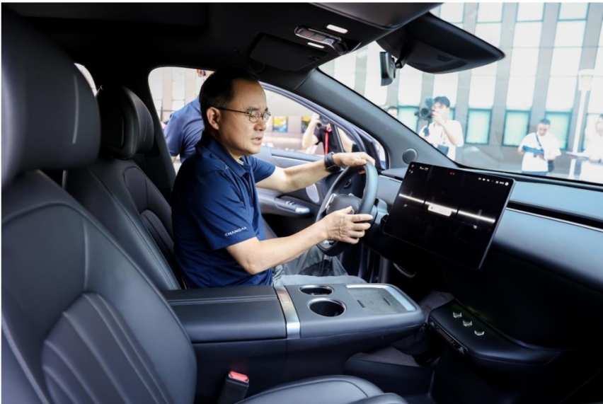 长安高管亲测长安启源E07高环最高时速235kmh(图1)