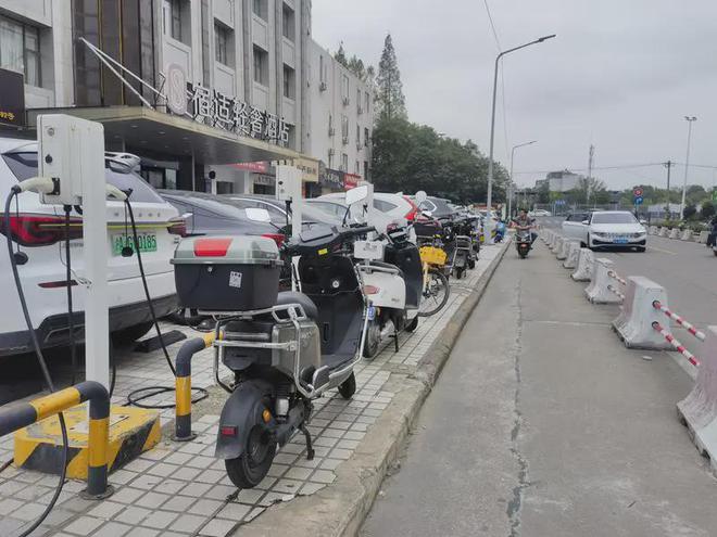 “几十年了没有没有还是！”沪上18公里的路所有人走得“心惊肉跳”→(图3)