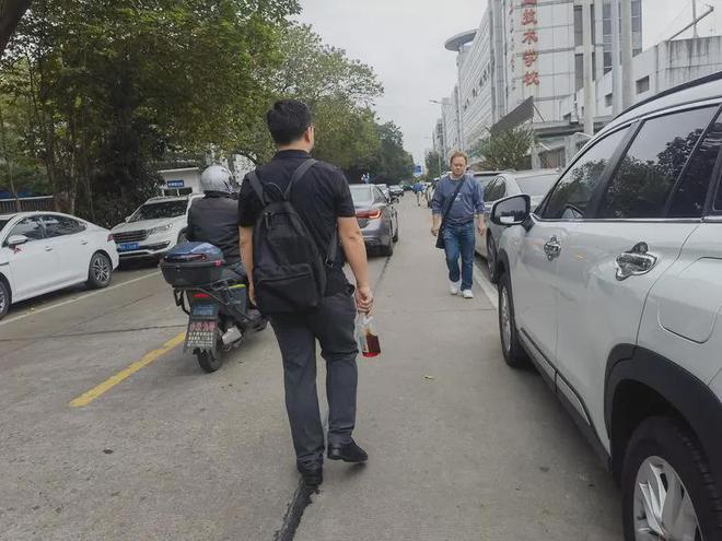 “几十年了没有没有还是！”沪上18公里的路所有人走得“心惊肉跳”→(图8)