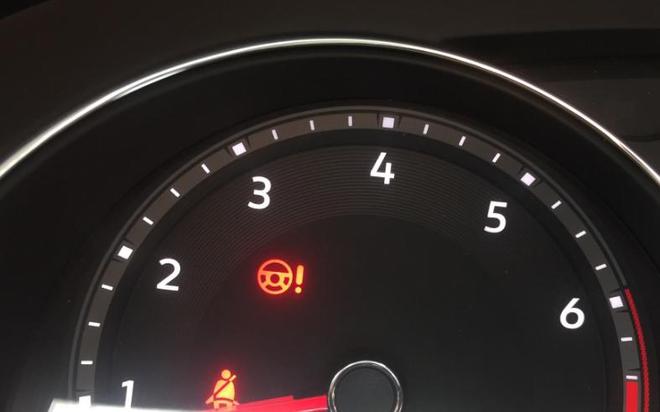 夏季行车必看！仪表盘这三大“红灯”亮起务必立即停车(图2)