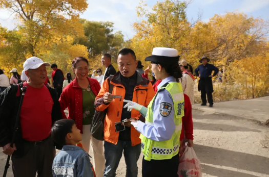 唱响交通安全主旋律金塔公安倾力绘就路畅人安的平安画卷(图6)