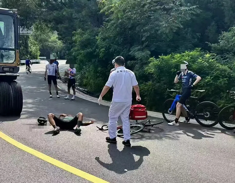 人民直击｜“失控”骑行(图4)