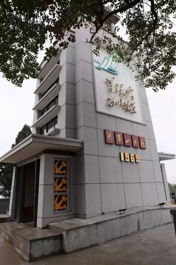 三年后再相见！井冈山大桥正式封闭施工好多好多人前往拍照留念…(图5)