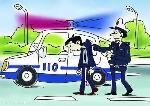 真是无语了！番禺：男子竟偷走路边18个路障结果惨了！(图2)