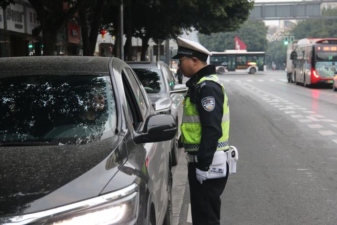 趣味课堂多维联动！成都交警多措并举护航开学季(图9)