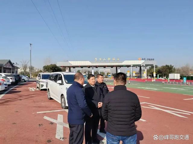 迎元旦平顶山市交通运输局领导深入一线开展安全生产检查(图2)
