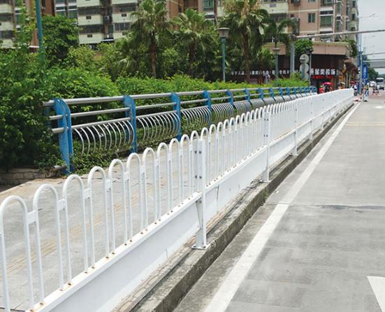 道路护栏的种类和功能