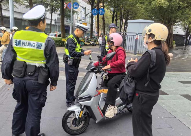 6月1日起这2种牌照电动车禁行满足3个条件4类车可放心上路(图1)