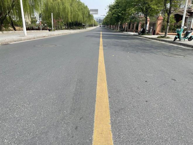 @台州车主单黄线、双黄线不得跨越！(图2)