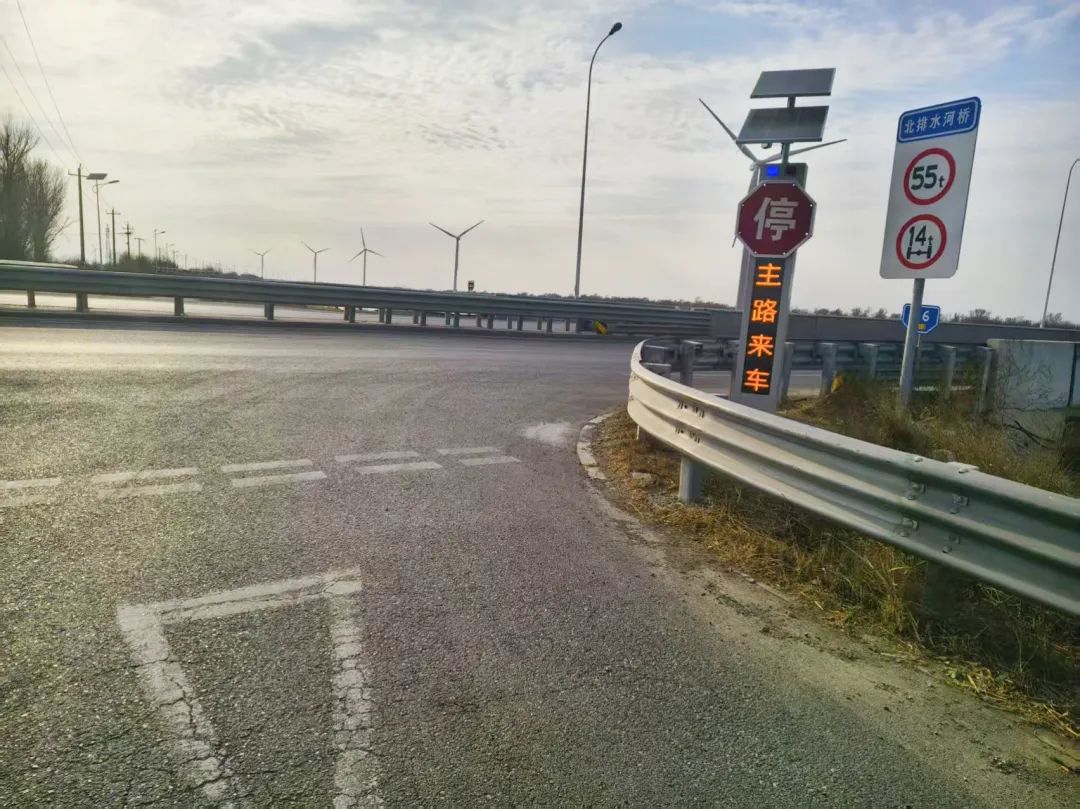 村口“支路哨兵”上岗视听同步提示(图2)