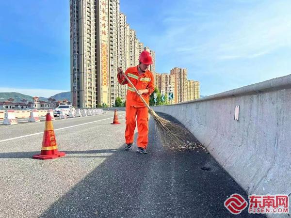 节日我在岗莆田高速：致敬节日坚守岗位的他们(图2)