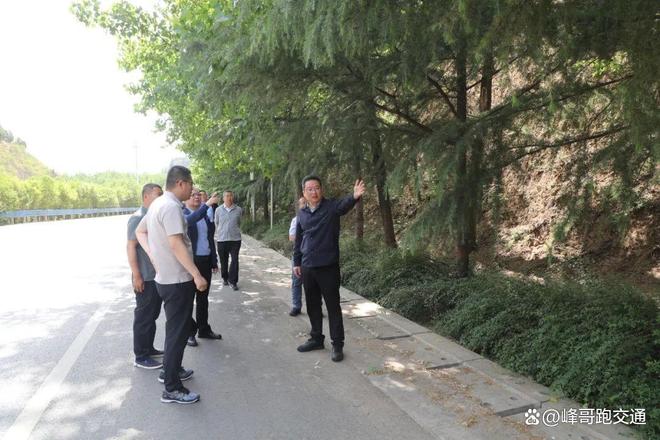三门峡市公路中心：强化路域环境整治提升公路通行质量(图2)