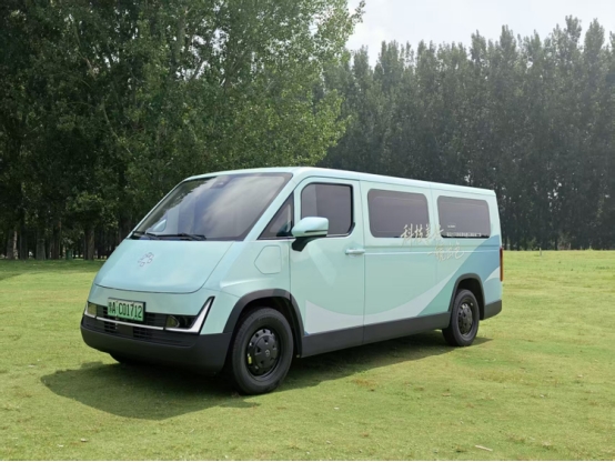 工作生活全适配福田卡文乐福明窗畅行版一镜