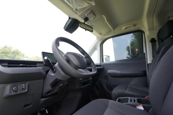 工作生活全适配福田卡文乐福明窗畅行版一镜出色云端品鉴乐福行郑州(图5)