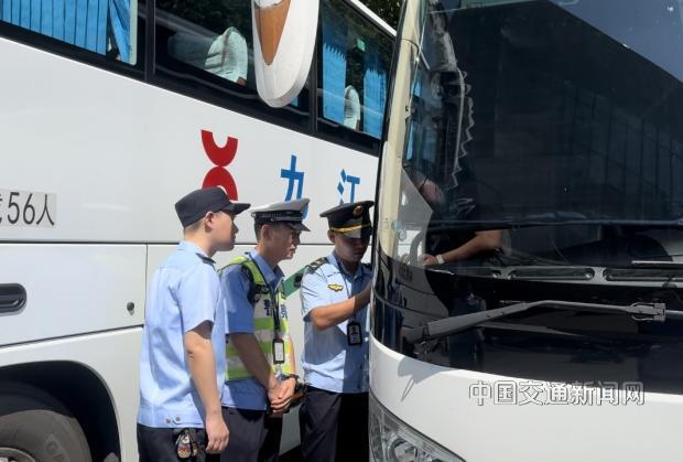 景德镇交通等四部门联动护航暑期返程、秋季