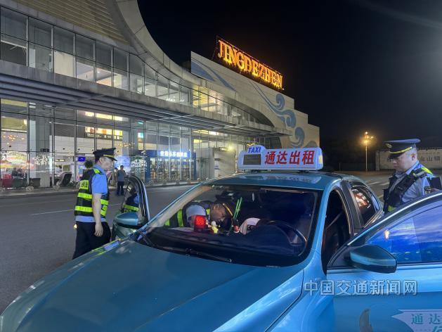 景德镇交通等四部门联动护航暑期返程、秋季开学季(图2)